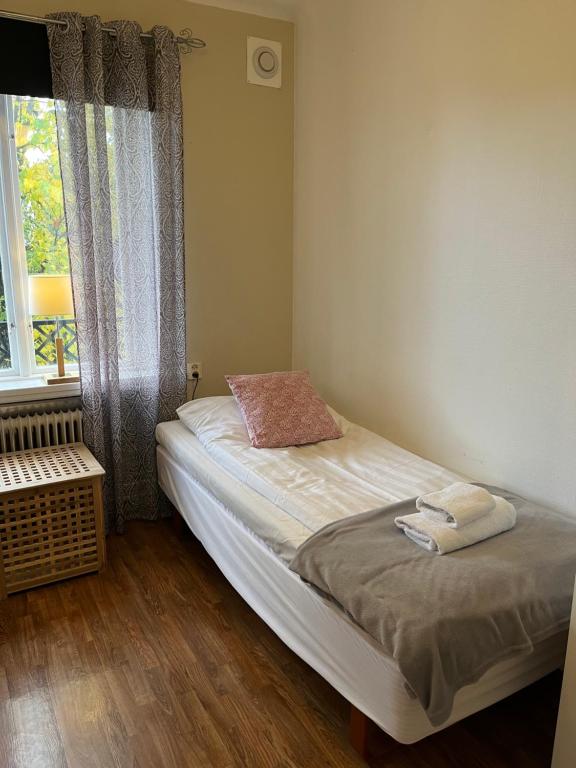 Postel nebo postele na pokoji v ubytování Västerhöjdsgården