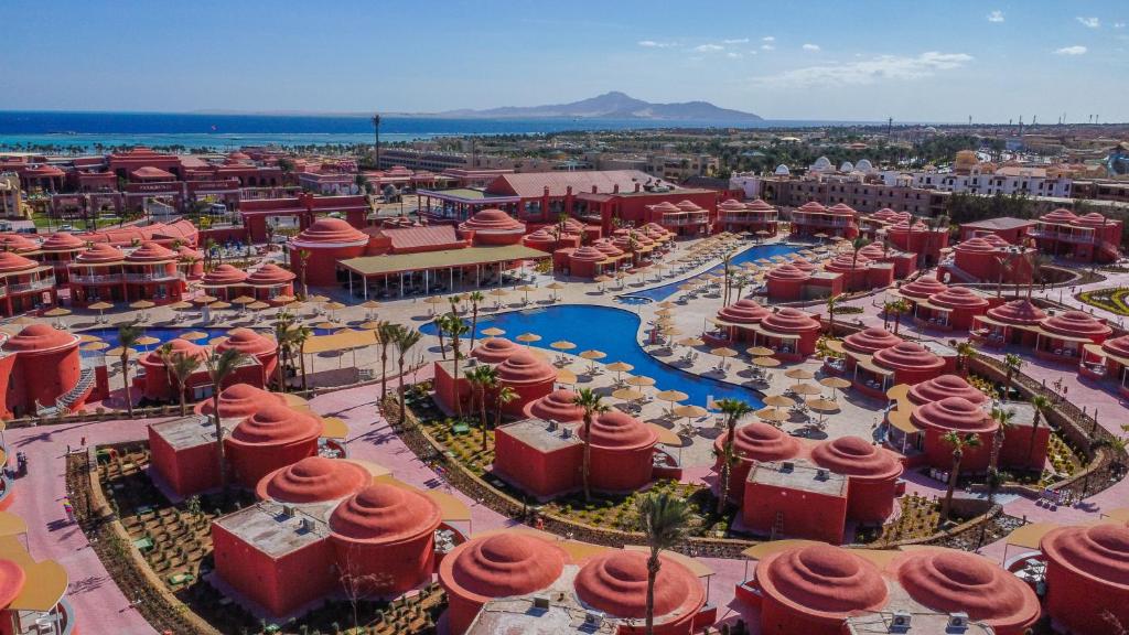 Bazén v ubytování Pickalbatros Laguna Club Resort Sharm El Sheikh nebo v jeho okolí