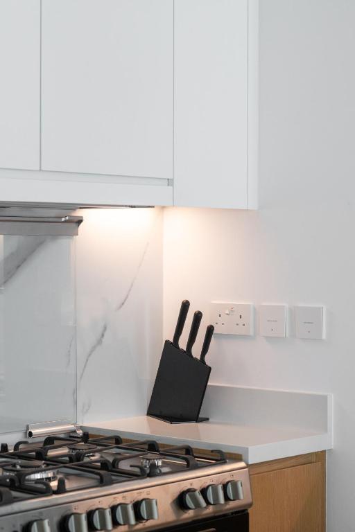Kuchyň nebo kuchyňský kout v ubytování LUXSeaside/2BD/LaVie/JBR
