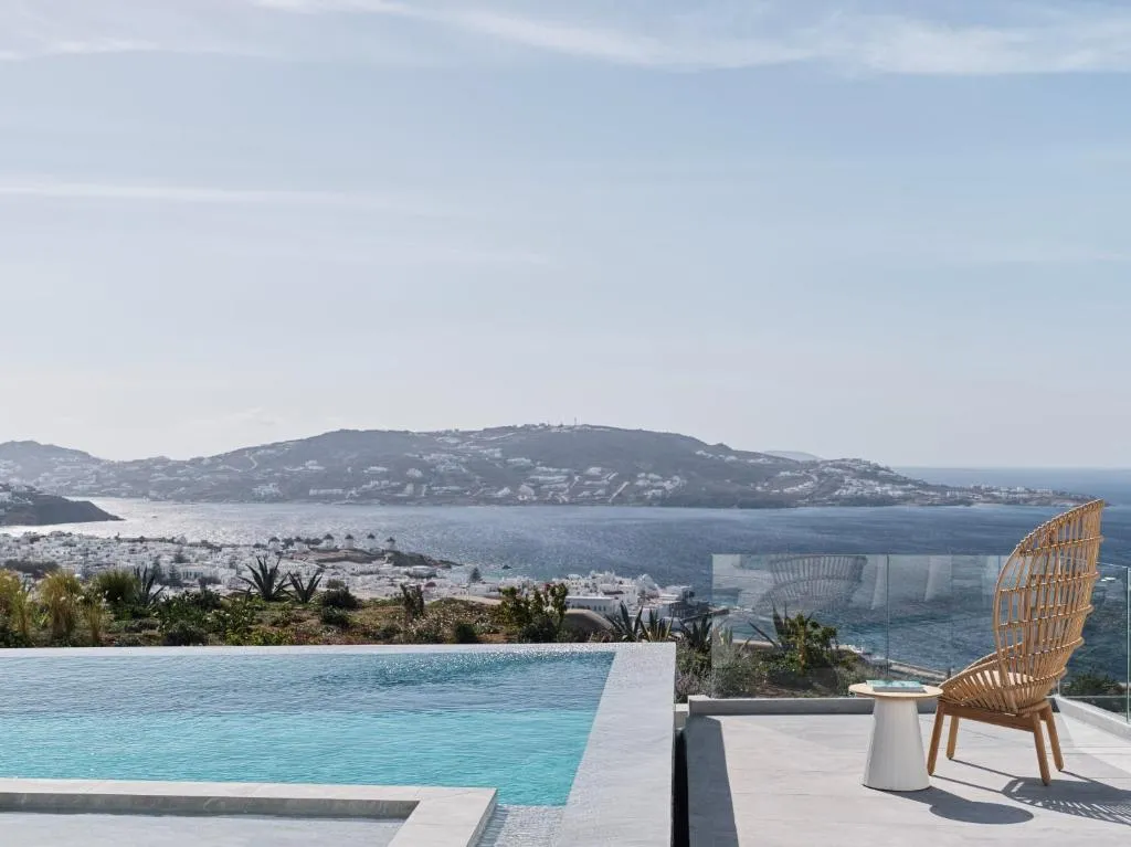 LAMDA Grand Suite with Private Pool & Sea View