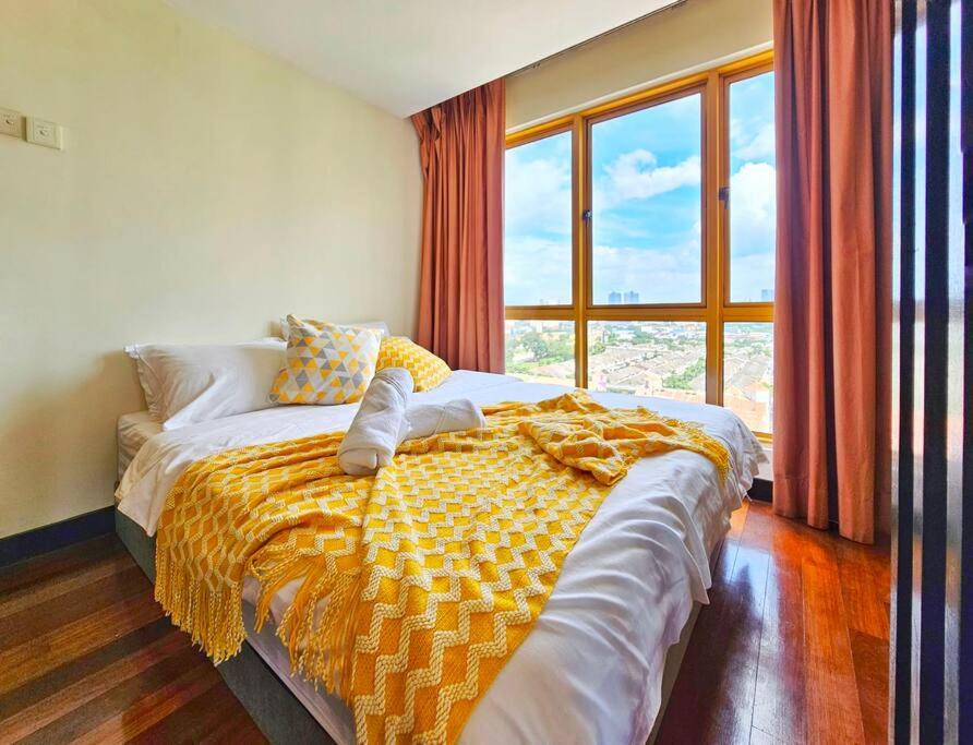 Ένα ή περισσότερα κρεβάτια σε δωμάτιο στο #12 [NEW] Sunway Resort Family Suite Lagoon View