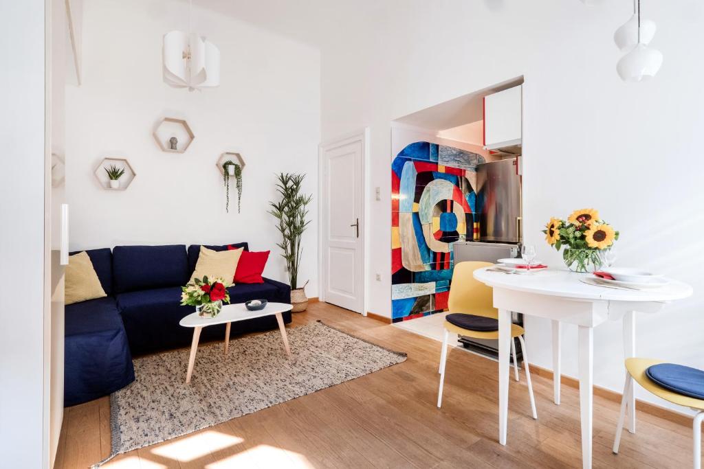 Artistic apartment in city centre 1088 Budapest, 15 Puskin utca kép - 1