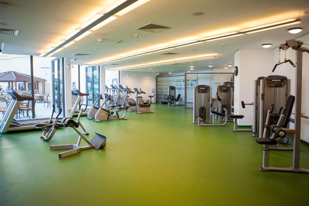 Fitness centrum a/nebo fitness zařízení v ubytování JA Ocean View Hotel, Jumeirah Beach Dubai