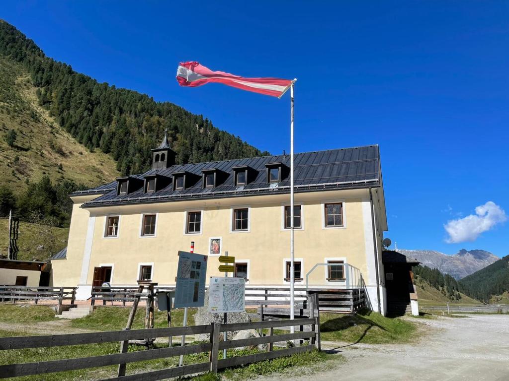 Gallery image of Alpengasthof Lüsens - Bergsteigerhaus in Sankt Sigmund im Sellrain