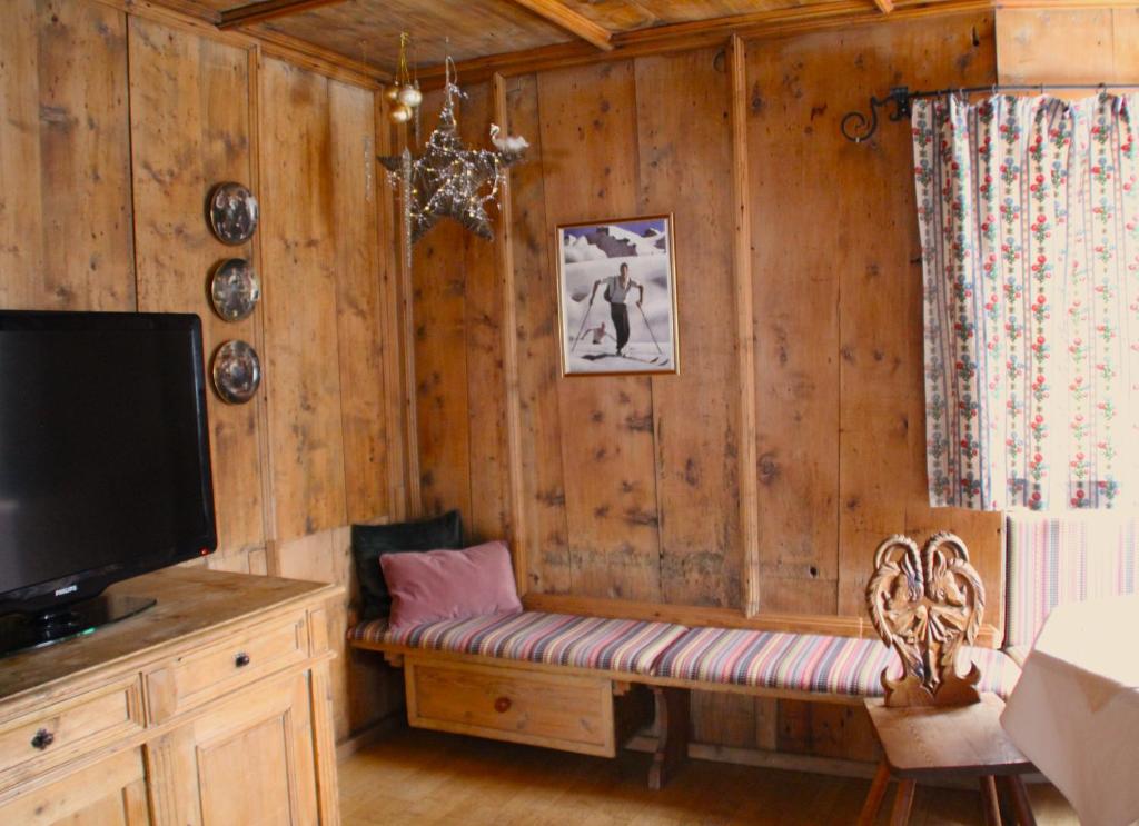 TV a/nebo společenská místnost v ubytování Haus Alice