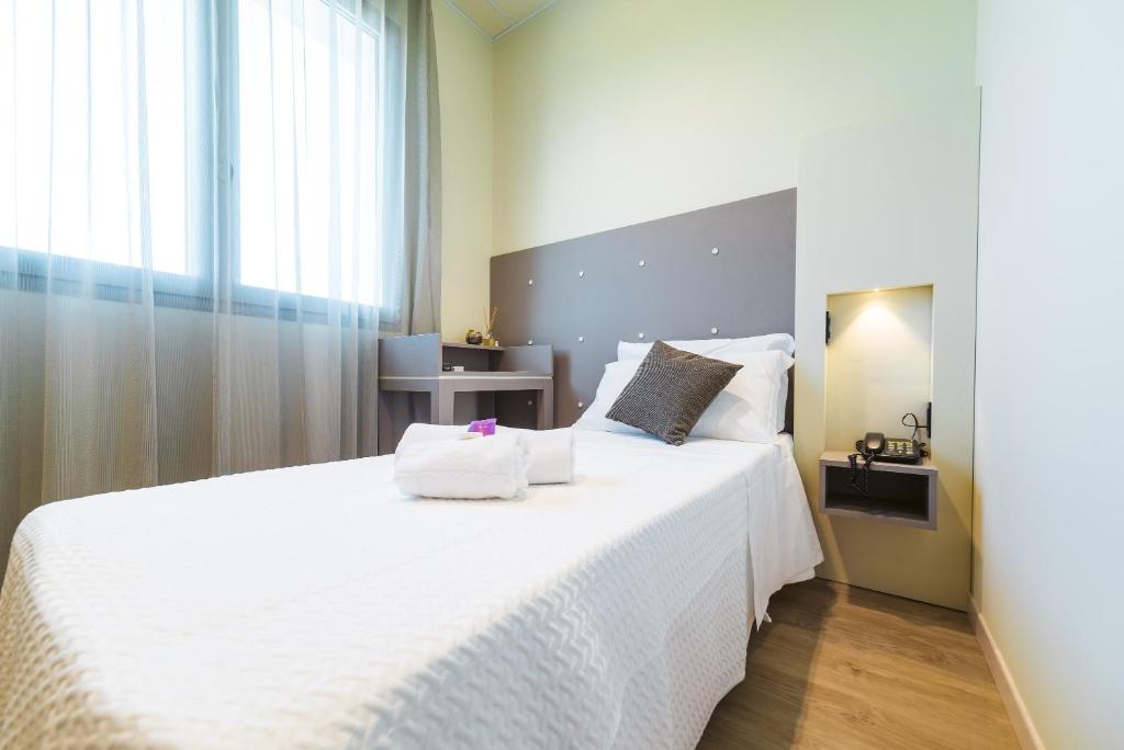 Hotel Calaluna - Economy Single Room