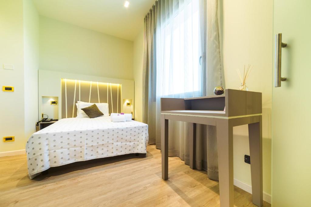 Hotel Calaluna - Single Room