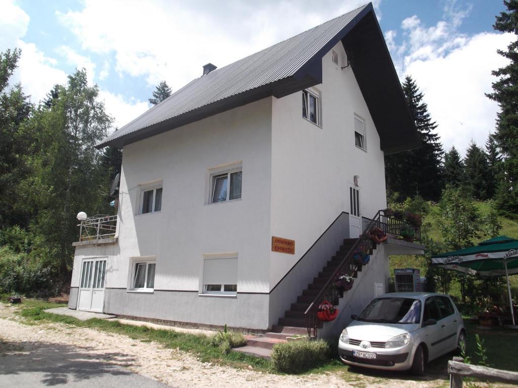 Afbeelding uit fotogalerij van Guest House Kavedžić in Žabljak