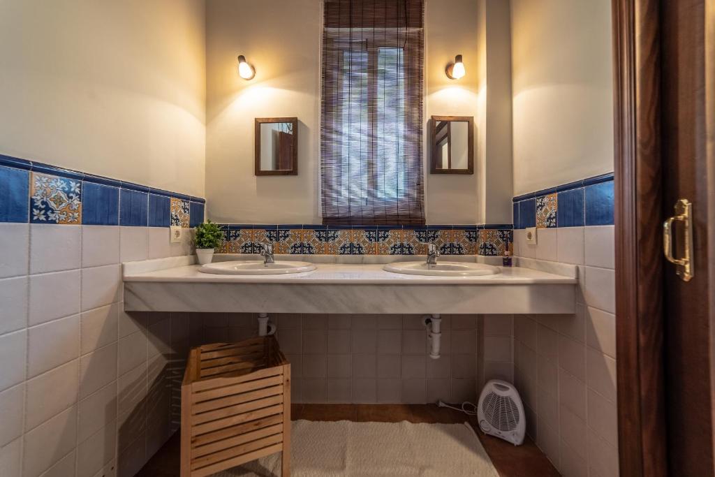 A bathroom at Casa El Oasis del Lago Alojamiento Rural