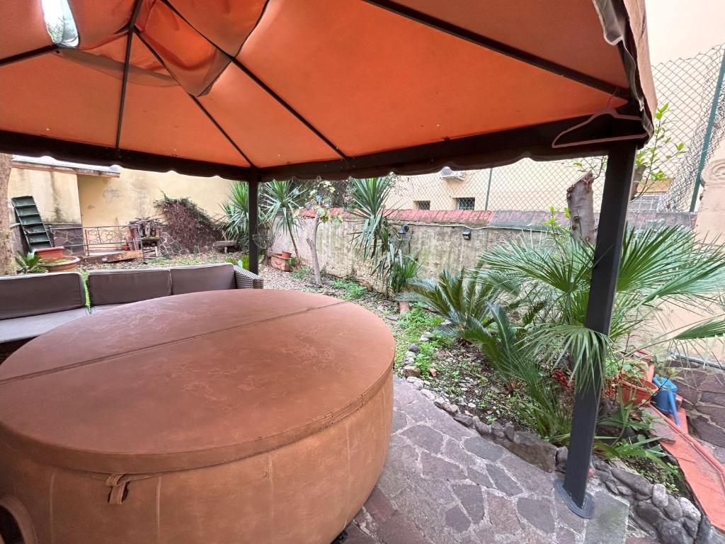 Hot tub with bubbles up to 4 people - Pepi Dream by FlorenceHospitality com