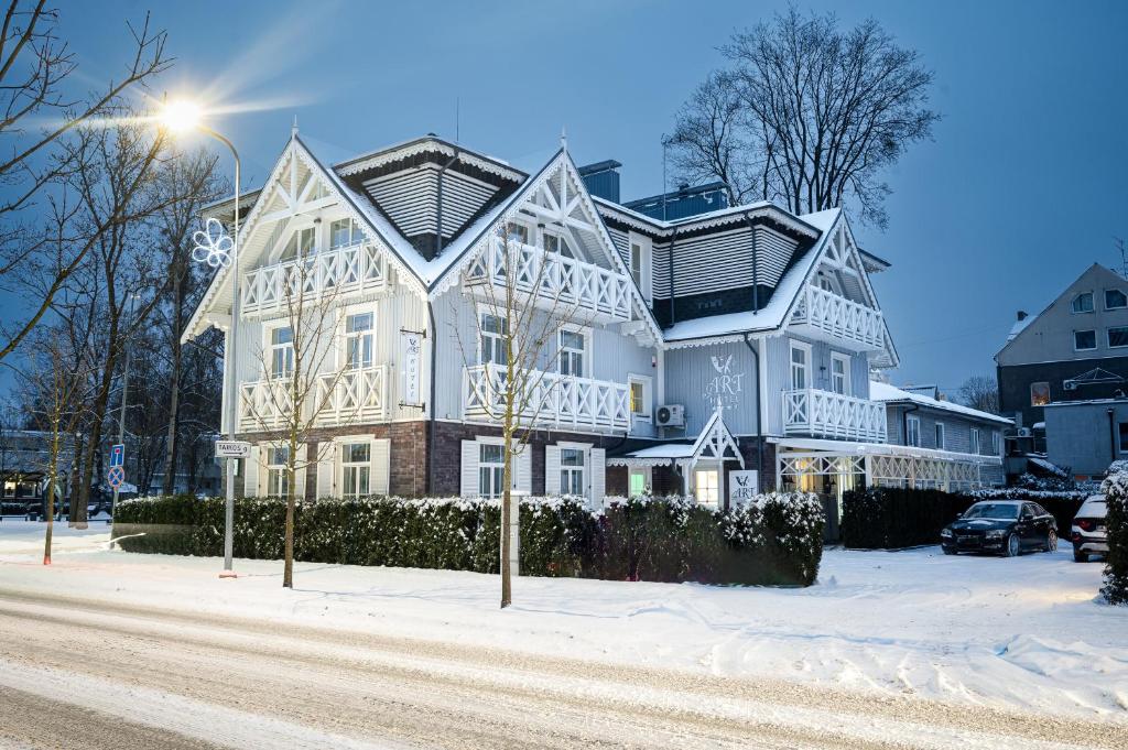 Art Hotel v zimě
