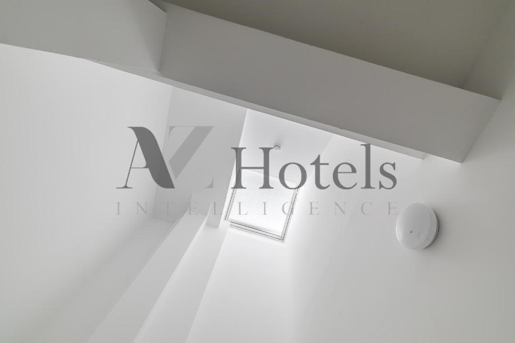 AYZ Luis Cabrera-Auto check-in property - Resim 24