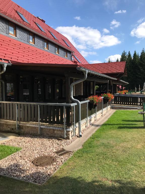 Zahrada ubytování Berggasthof Heuberghaus, direkt am Rennsteig