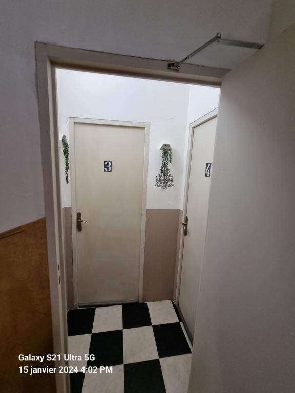 Hôtel des allées - Resim 18