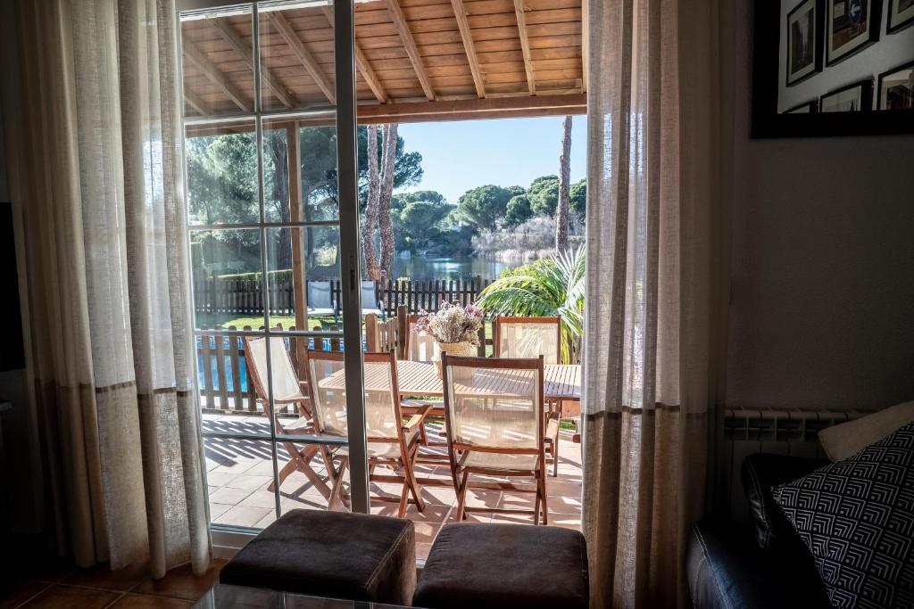 Posezení v ubytování Casa el Refugio del Lago alojamiento rural