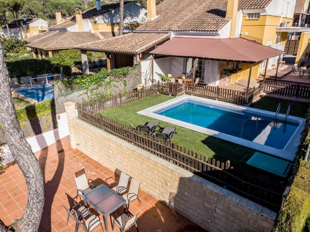 Bazén v ubytování Casa el Refugio del Lago alojamiento rural nebo v jeho okolí