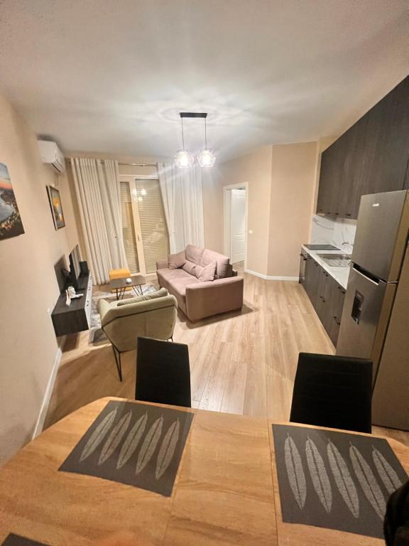 Lungo Mare the city center apartment in Vlore 39 - Image 3