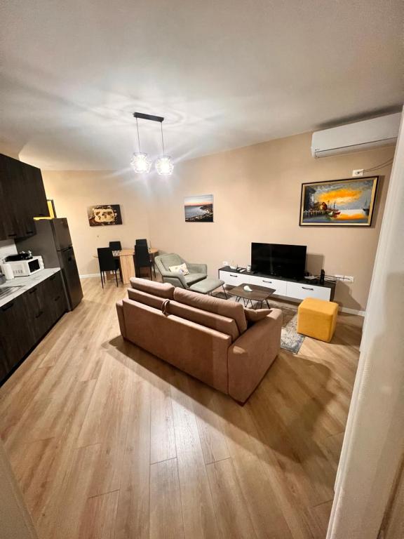 Lungo Mare the city center apartment in Vlore 39 - Image 7