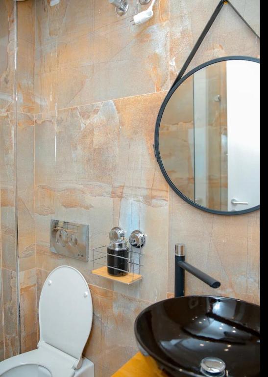 Heart of tirana apartment - Image 3