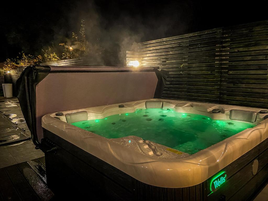 Fotografie z fotogalerie ubytování Chez Sabine et Eric Maison pour 6 personnes avec piscine chauffée v destinaci Andenne