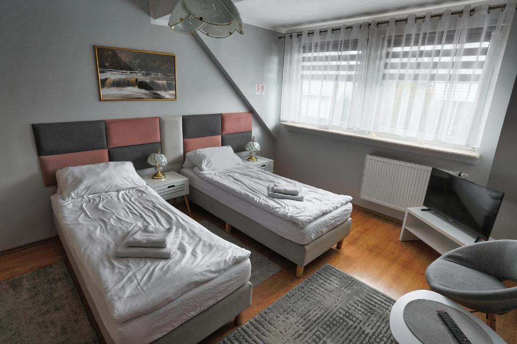 Apartament Esja - Standaard Tweepersoonskamer Met Gedeelde Badkamer
