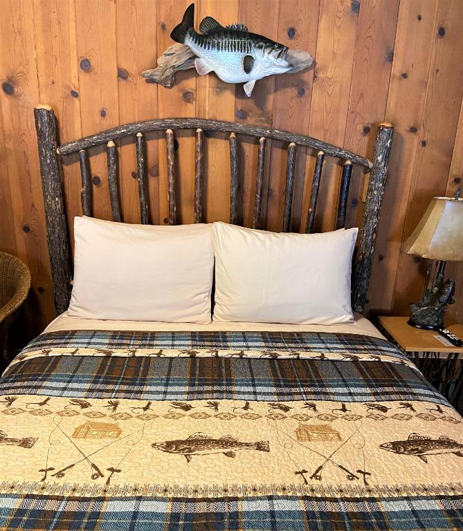 Postel nebo postele na pokoji v ubytování Cottage Inn At Lake Tahoe