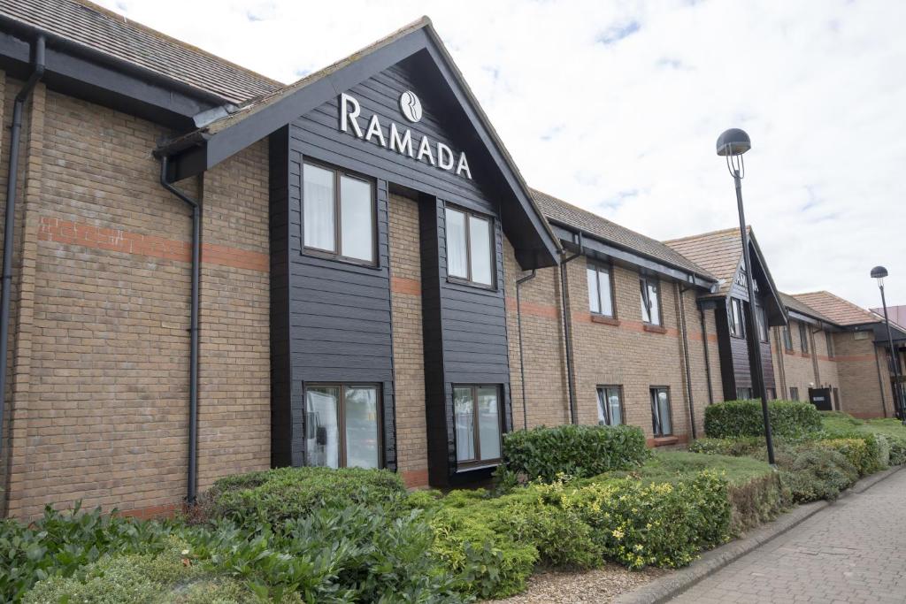 Ramada Cambridge - Resim 15