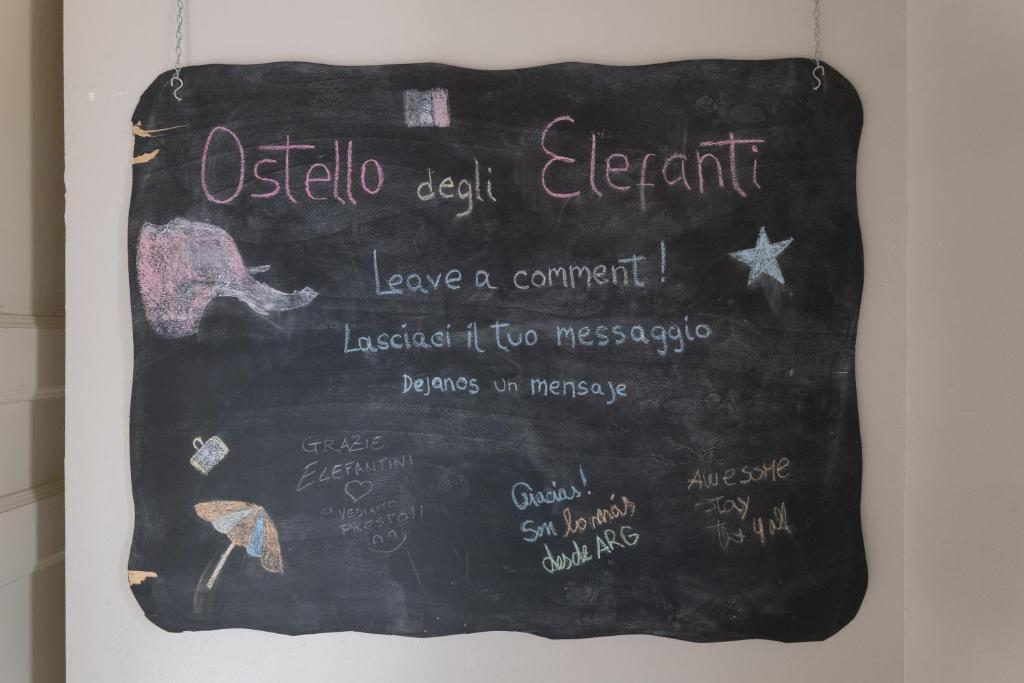 Certifikát, hodnocení, plakát nebo jiný dokument vystavený v ubytování Ostello degli Elefanti