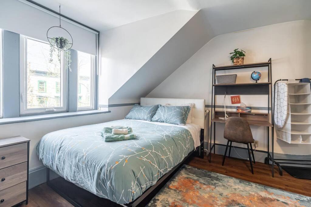 Cozy Studio #B2, Central Location