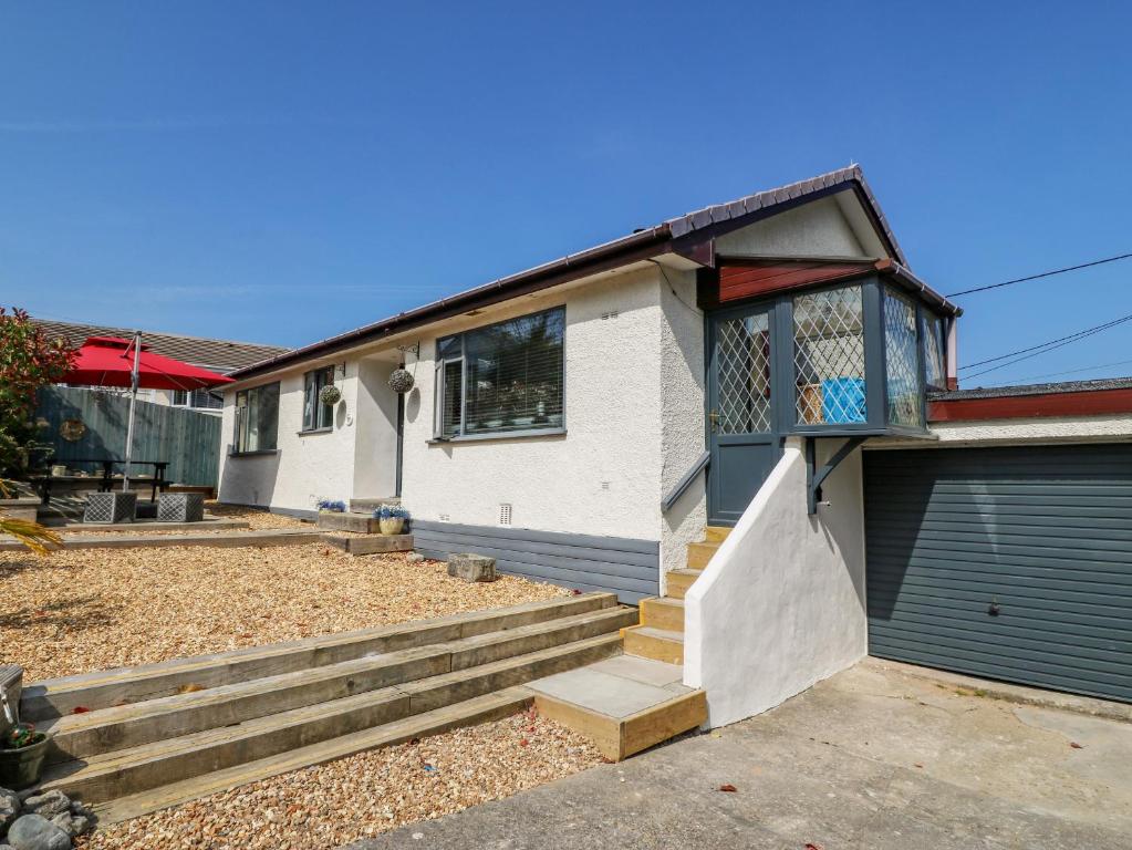 Daisy Cottage, Benllech (updated prices 2024)