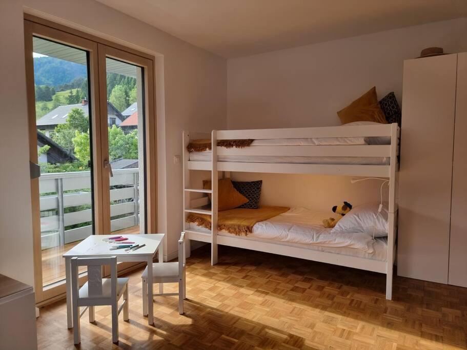 Postel nebo postele na pokoji v ubytování Comfy mountain nest