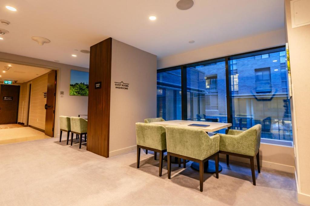 Sutton Place Hotel Toronto - Resim 44