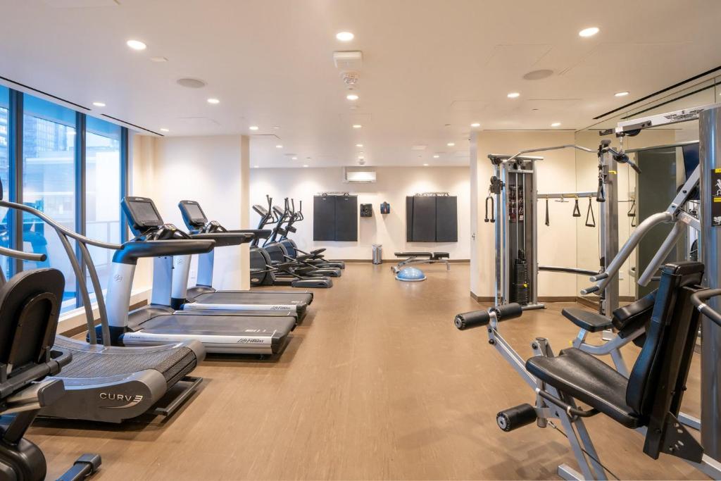 Γυμναστήριο ή/και όργανα γυμναστικής στο Sutton Place Hotel Toronto