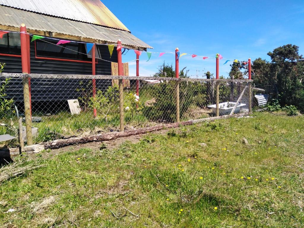 Edificio en el que se encuentra el hostal o pensión