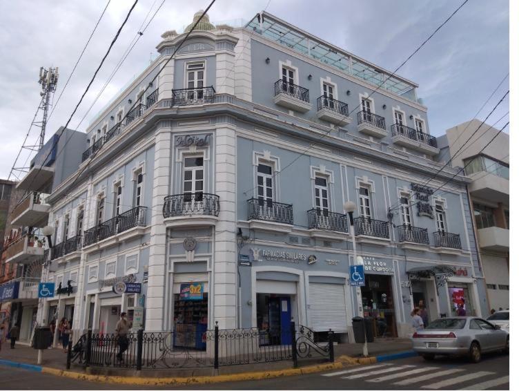 Budova, kde se hotel nachází