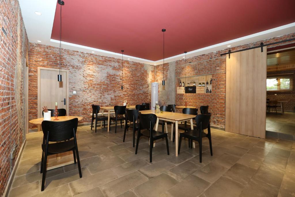 Kuchyň nebo kuchyňský kout v ubytování Beijing MutianyuGreat Wall Let'sgo Hotel&Bar