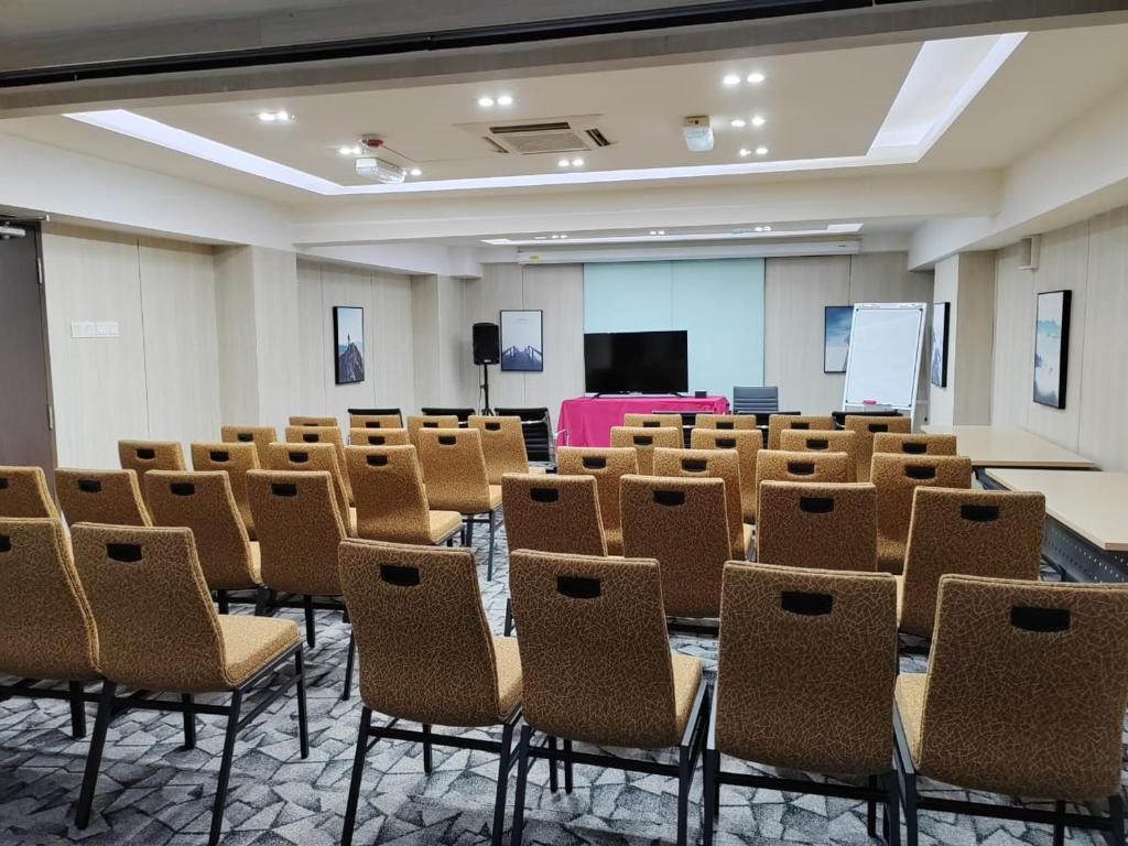 TV a/nebo společenská místnost v ubytování Hotel Damai Kuala Lumpur