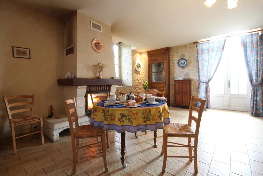 Posezení v ubytování Manoir de Rouillé