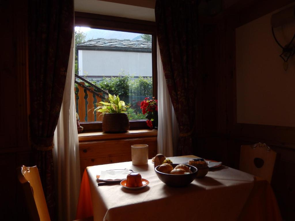 Fotografie z fotogalerie ubytování Albergo du Soleil v destinaci Cogne