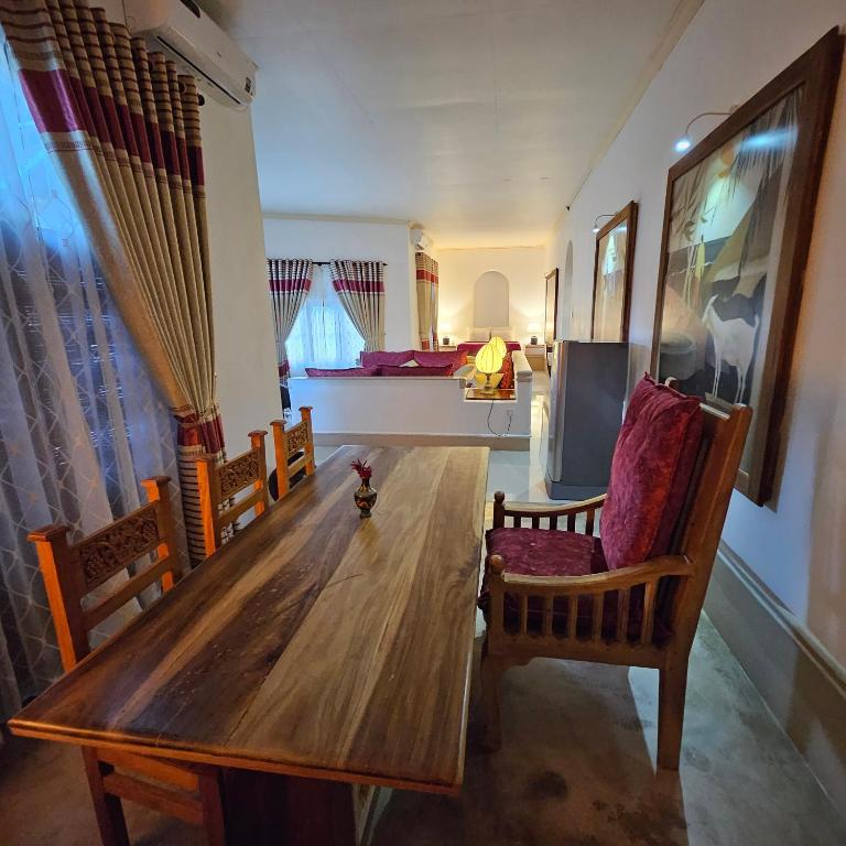 Posezení v ubytování Ella Planters Bungalow