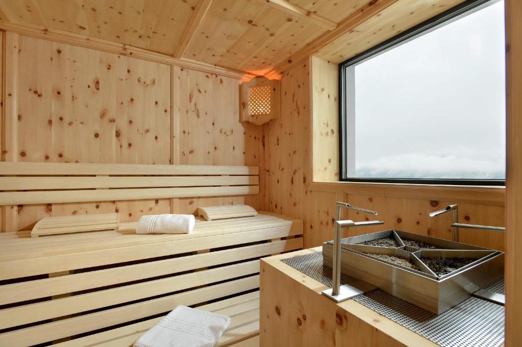 Koupelna v ubytování Hotel Waldfriede - Der Logenplatz im Zillertal