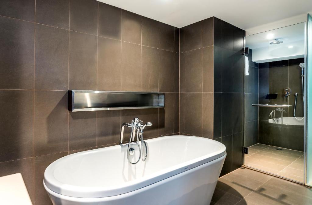 Hilton Garden Inn Bangkok Silom - Resim 11