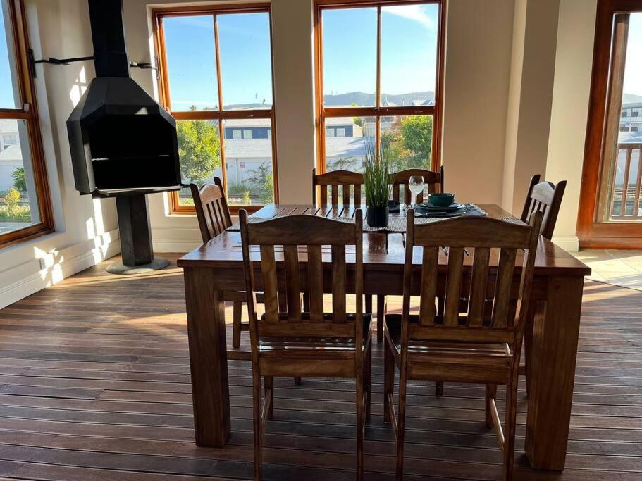 Elevate Your Dining Room with Knysna-Inspired Table Design