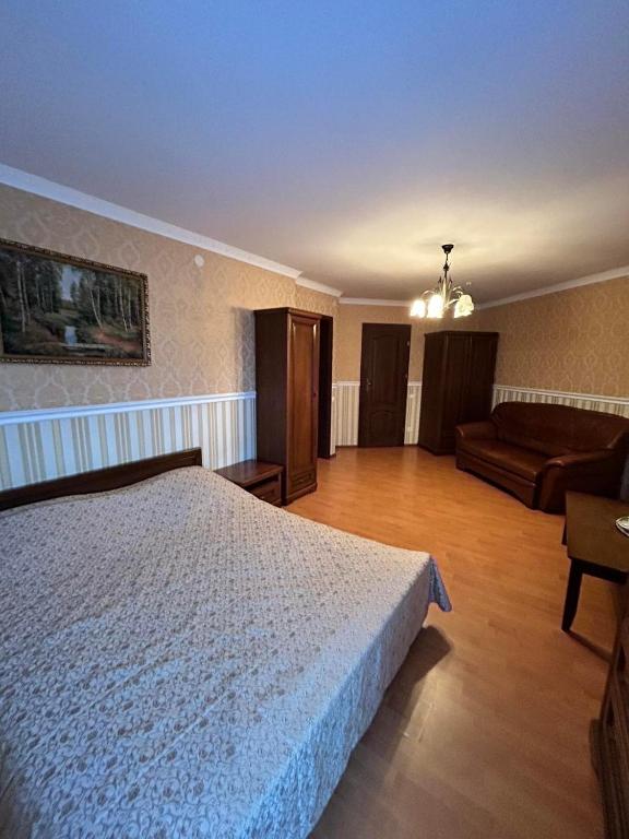 Europe - Deluxe Triple Room