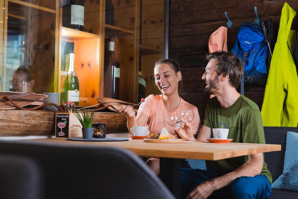 Nápoje v ubytování JUFA Alpenhotel Saalbach-Jokercard im Sommer inklusive