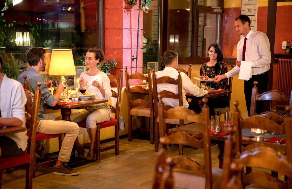 Hosté ubytování JUFA Alpenhotel Saalbach-Jokercard im Sommer inklusive