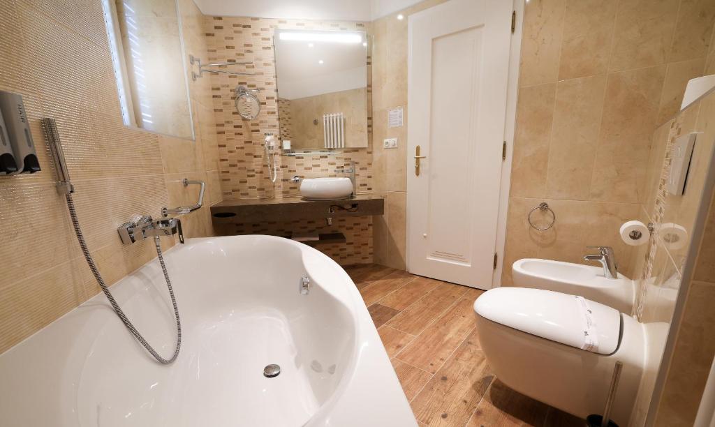 Boutique Hotel Ambiente ****+ - Resim 25