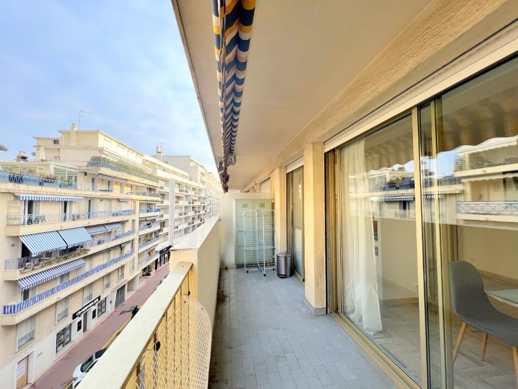 Balkón alebo terasa v ubytovaní LM Studio by Welcome to Cannes