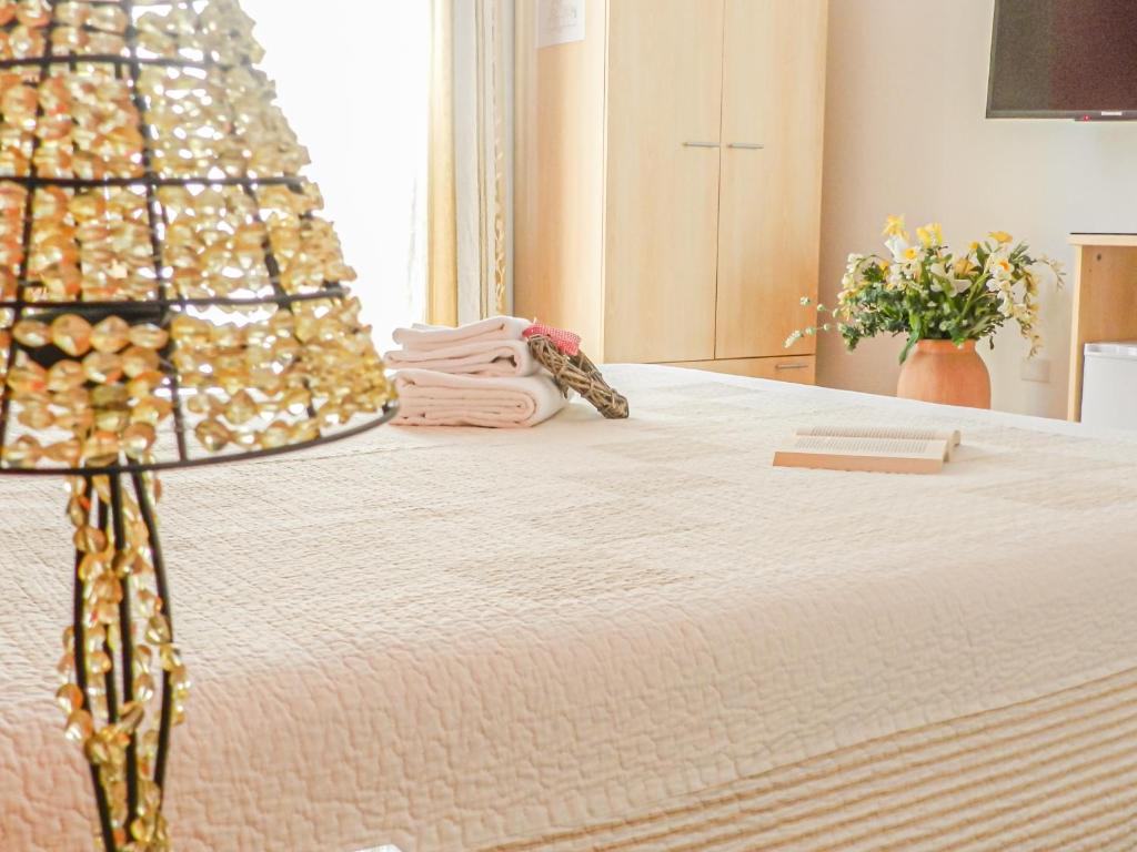 Postel nebo postele na pokoji v ubytování Actinia Accommodation