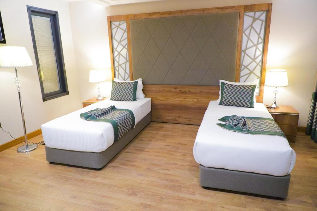 UNITED HOTEL INTERNATIONAL - Grande Camera Doppia